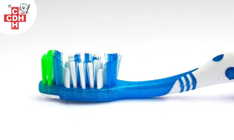 Benefits of A Manual Toothbrush