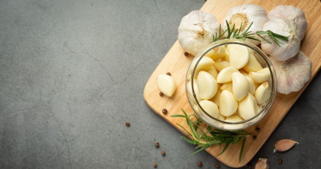 Garlic as a home remedies for mouth ulcers